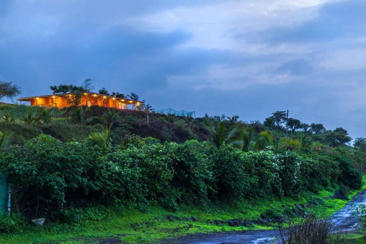 Saffronstays Zen, Igatpuri - Lake-View Villa With Indoor And Outdoor Games Exterior photo